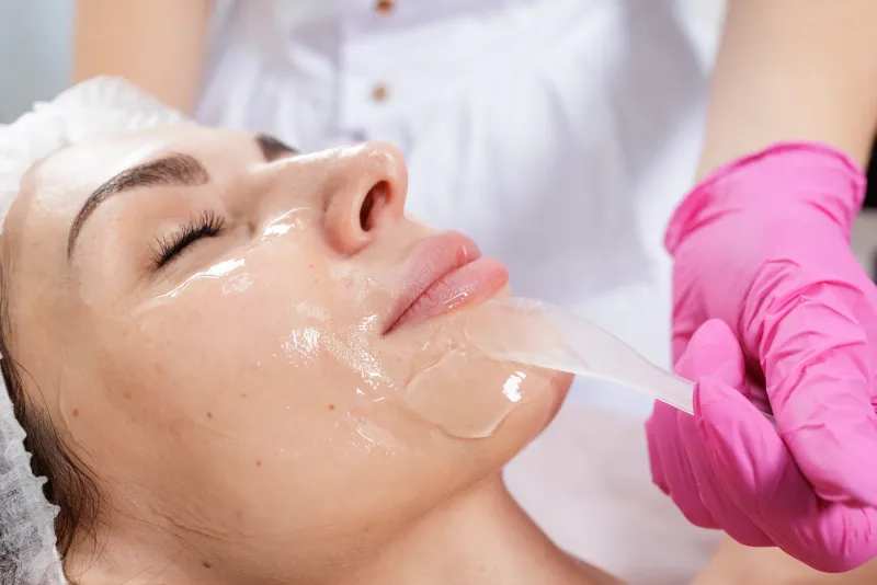 Application of a facial skincare treatment